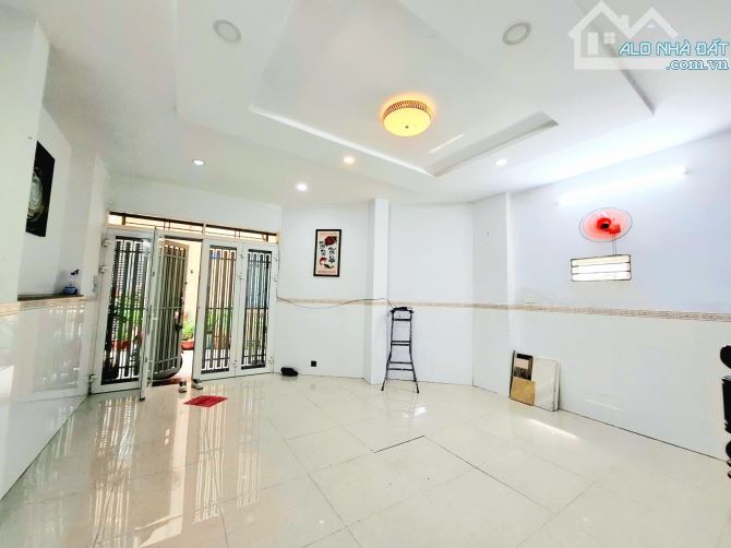 BÁN NHÀ 4 TẦNG MẶT HẺM Ô TÔ KHU K300 - TÂN BÌNH - DT:43M2 NGANG 5,3M - GIÁ 6,6 TỶ - 1