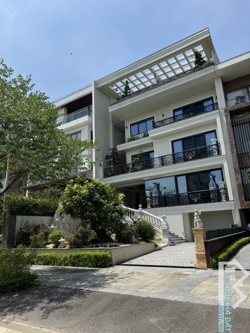 Bán biệt thự siêu VIP khu Q Ciputra, 400m², sân golf, nội thất cao cấp - 1