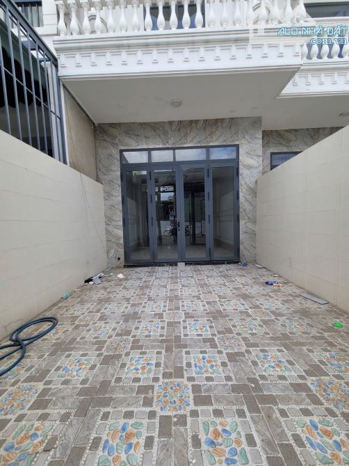 5ty TL 82,7m2 nhà 1 trệt 2 lầu MT kinh doanh p.Tân Đông Hiệp Tp.Dĩ An - 1