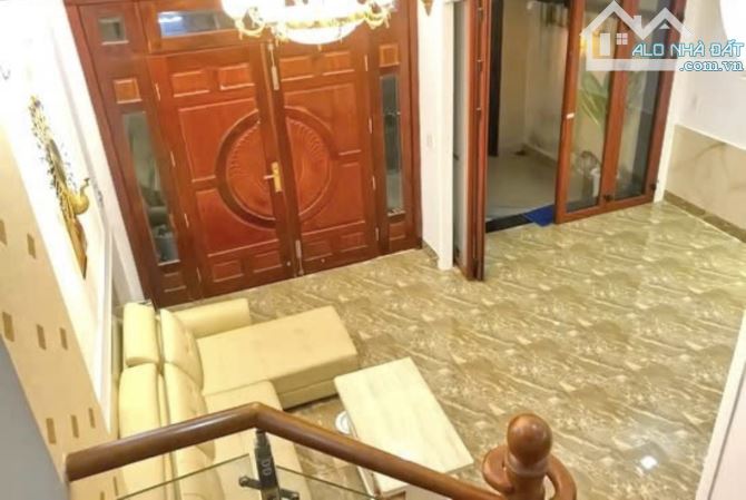 Bán nhà mới ở ngay, xe hơi đậu cửa Huỳnh Tấn Phát, quận 7, 6.5 x 12m, 3 tầng chỉ 7.2 tỷ - 1