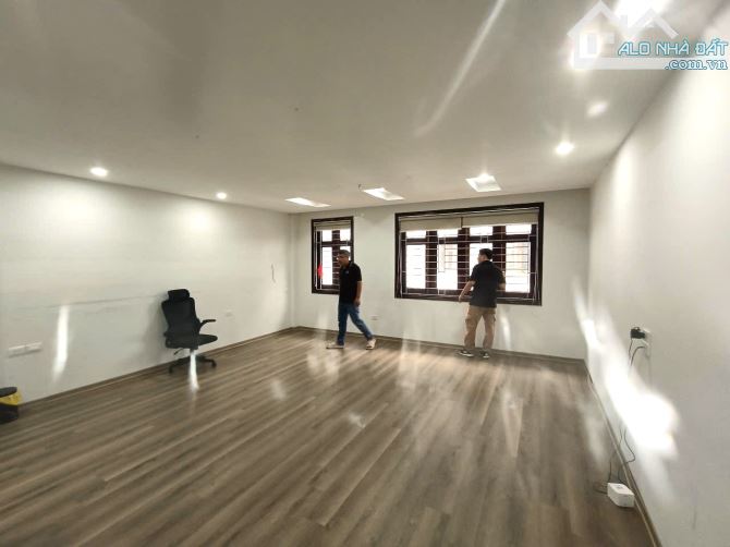Cho thuê LK 90 Nguyễn Tuân 75m x 5 tầng thông sàn thang máy 40tr - 1