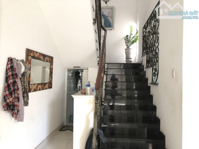 Mặt Tiền Gần Đại Học Văn Hóa Đường Đỗ Xuân Hợp, Dt 100m2, Ngang 5m, 12.6 tỷ - 1