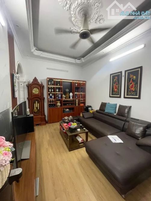 CỰC HIẾM! TRƯƠNG ĐỊNH 46M2 X 4 TẦNG - NGÕ NÔNG GẦN Ô TÔ TRÁNH - GIÁ ĐẦU TƯ - 8,6 TỶ - 1
