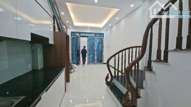 Ngọc Hồi nhà mới koong 5 tầng gần phố 10m ô tô tránh giá hợp lý 4.65 tỷ - 1