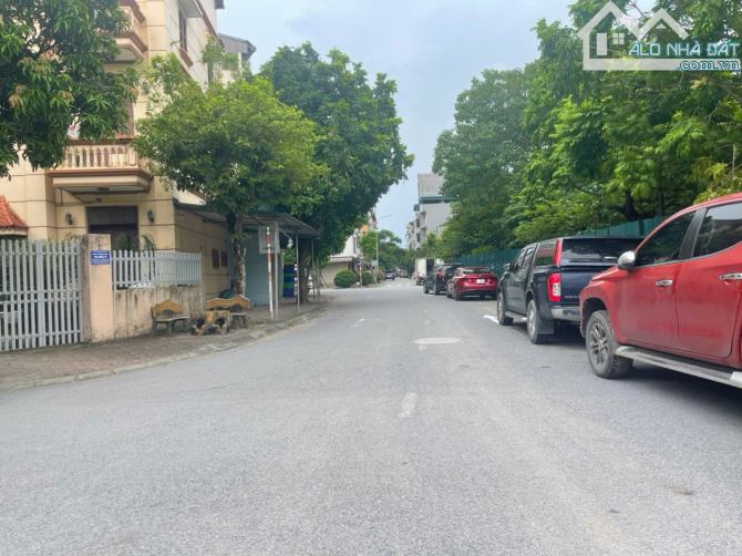 Bán 98,2m đất tổ 12 Thạch Bàn, đường ô tô tránh rất phù hợp xây văn phòng, trụ sở công ty - 1