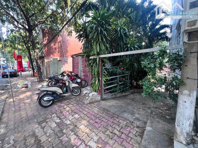 Bán gấp đất đẹp xuất sắc MT Lò Chén ngay ngã 3 CMT8, Chánh Nghĩa. DT 600m2 giá 38 tỷ - 1