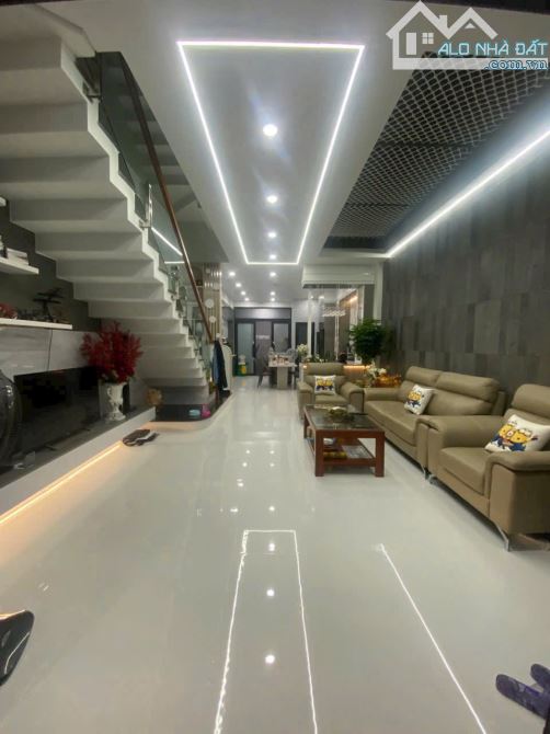 Bán nhà 1 trệt 2 lầu 100m2 khu Ocean Dunes, đối diện Công Viên Thể Thao - 1