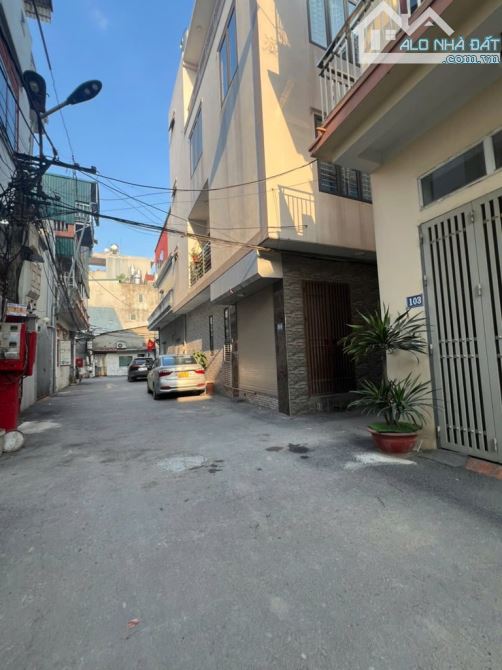 🚗 NHÀ 4 TẦNG MỚI TINH– PHÂN LÔ SƠN ĐỒNG – Ô TÔ LÙI TẬN CỬA! GIÁ CHỈ 4.9 TỶ 🏠 - 1