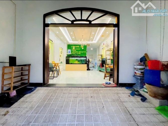 Bán nhà hẻm xe hơi đường Lê Thị Chợ, quận 7, Dt 5 x12m, 3 lầu, ST. Giá 9,5 tỷ - 1