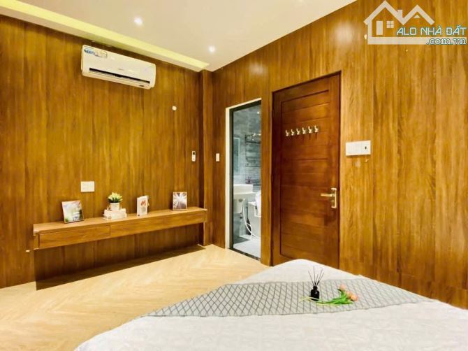 NHÀ ĐẸP 4 TẦNG FULL NỘI THẤT - 43m2 (4.5 × 10)  GẦN EMART - 6.88 TỶ - 1