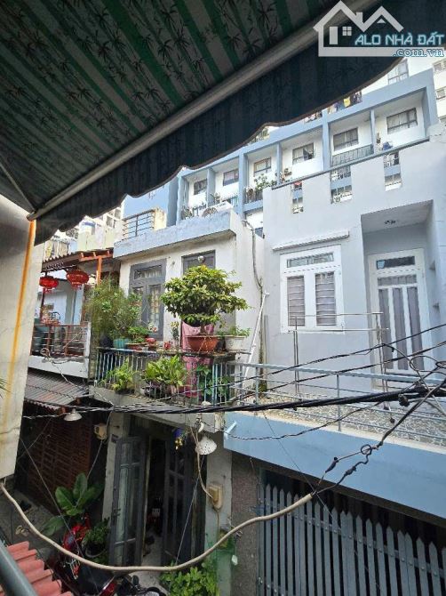 Chỉ 4 Tỷ Nhà 2 Tầng Lâm Văn Bền,Quận 7,DT 45m,2PN,Gần Quận 1. - 1