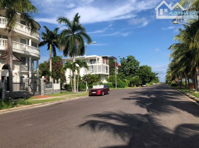 Bán lô đất Vip mặt tiền biển An Viên,Khu biệt thự Vip nhất Tp Nha Trang.Diện tích: 528m2 - 1