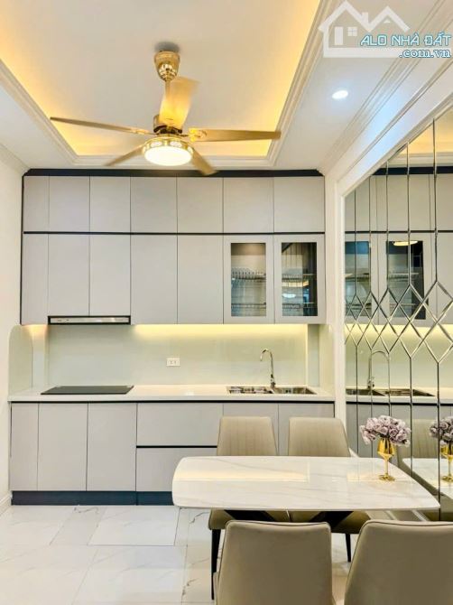 Nhà Phạm Văn Đồng – 32m² x 5 tầng – giá 8 tỷ – Gần Hoàng Quốc Việt - 1