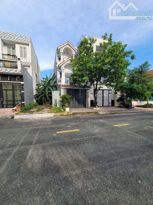 8Tỷ200__104m2 (4,5x23,1m)__Đất Đẹp tại Trung Tâm Hành Chính Dĩ An__gần Nguyễn An Ninh 150m - 1