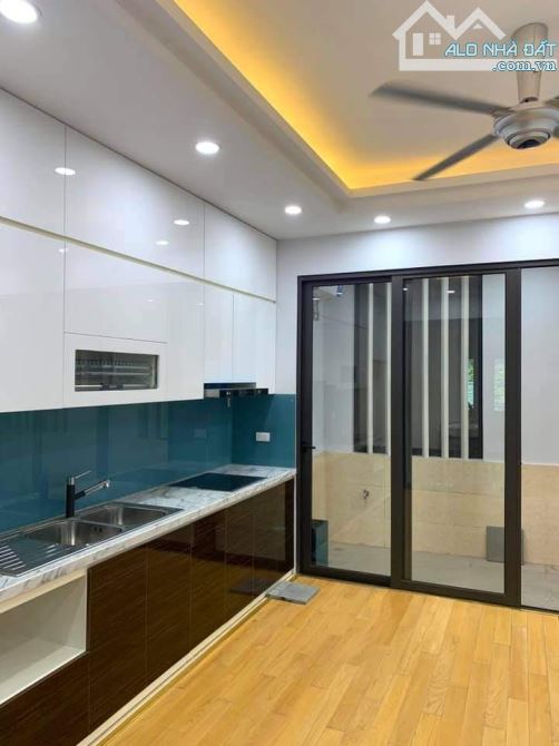 Bán nhà Khuất Duy Tiến, Thanh Xuân. 39m², 5 Tầng  – full nội thất, gần ô tô – giá 7.9 tỷ - 1
