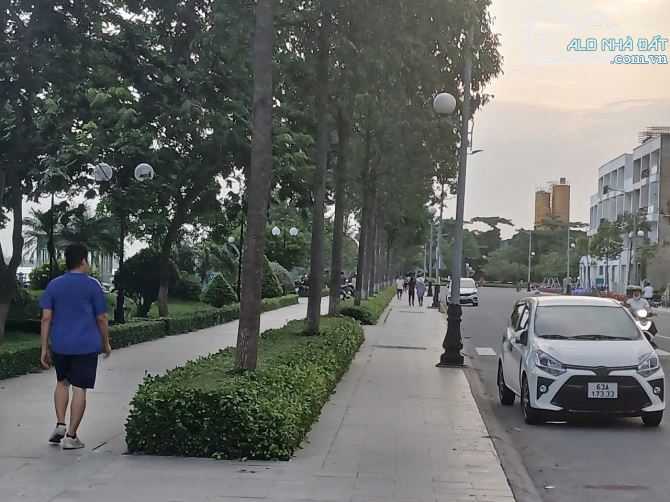 Bán ngôi nhà đẹp mới đẹp lung linh, hẻm xe hơi tránh nhau. P6.TP Mỹ Tho. - 1