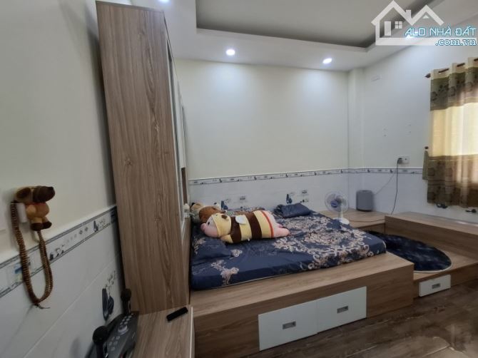 Bán nhà 3 Tầng MẶT TIỀN kinh doanh Dĩ An,rẻ hơn căn kế bên 300tr - 1