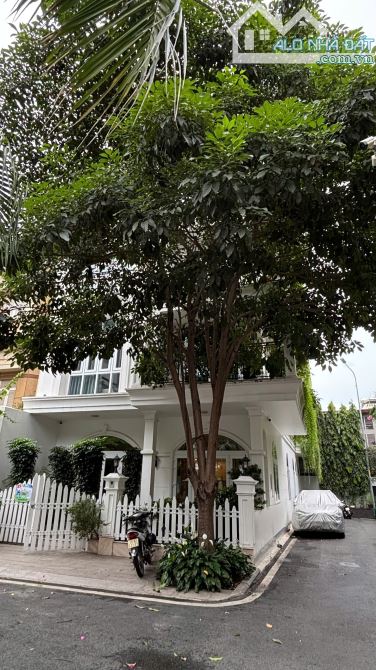 Bán toà nhà đường Nguyễn Cửu Đàm Q.Tân Phú - 12x20m Hầm 7 tầng HĐT 200tr giá 46 tỷ. - 18