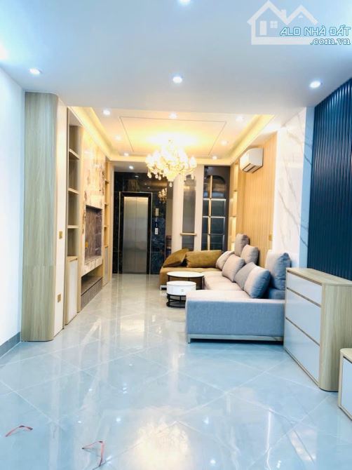 ĐỘI CẤN - SÁU TẦNG THANG MÁY - SỎ HOA HẬU - FULL NỘI THẤT - 2