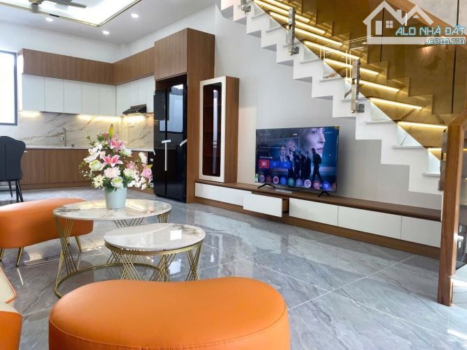 BÁN NHÀ PHỐ CAO CẤP ĐƯỜNG 24, PHƯỜNG LINH ĐÔNG, TP. THỦ ĐỨC, 4 TẦNG MỚI, CHỈ 7.25 TỶ. - 2