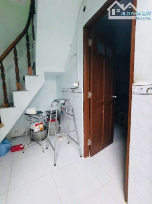Bán nhà 2 tầng hẻm thông -ngang hơn 4m-nở hậu tài lộc Tân thới Nhì Hóc Môn - 1