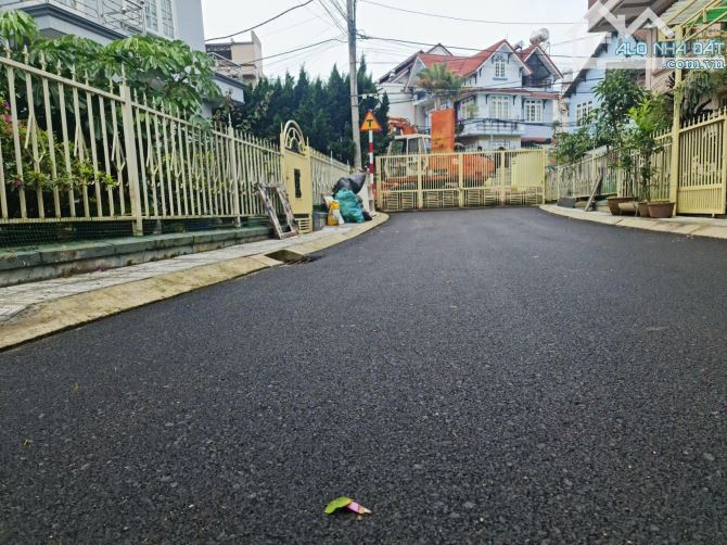 ✨🏡✨ Cần bán Nhà Phố Nhà Hẻm Xe Hơi, đường Phan Đình Phùng, P.02, Đà Lạt - 2