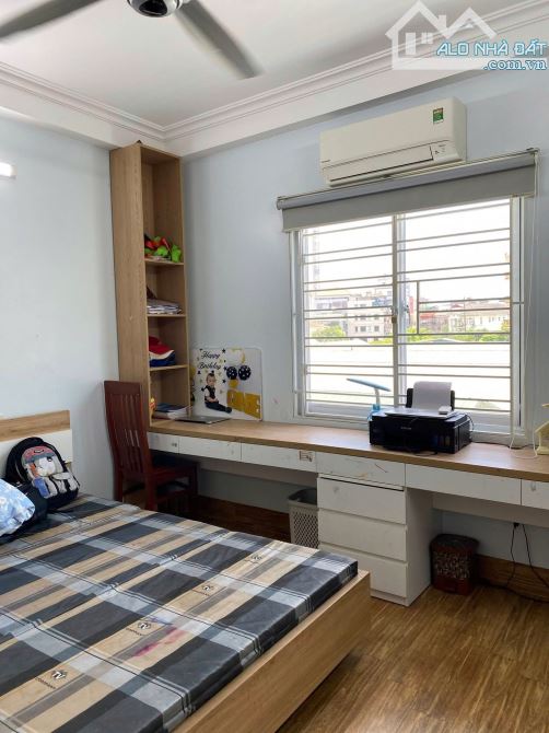 Bán nhà ngõ 21 Trần Quốc Hoàn, 40m2 x 5 tầng, ô tô tránh - 2