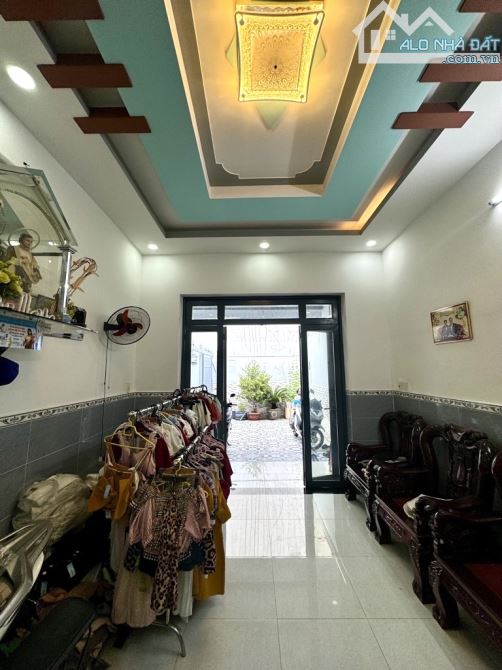 Nhà 2 Tầng sát Mặt tiền ĐÔNG HƯNG THUẬN 02, Q12 - Dt 85m2 (4.2 x 23), nhà đẹp ở ngay. - 2