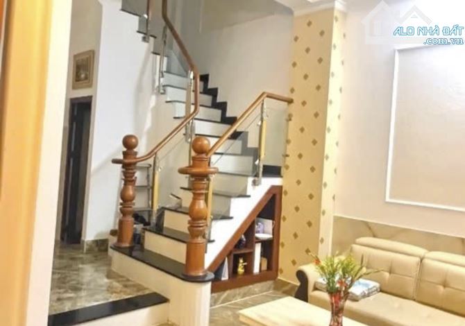 Bán nhà mới ở ngay, xe hơi đậu cửa Huỳnh Tấn Phát, quận 7, 6.5 x 12m, 3 tầng chỉ 7.2 tỷ - 2