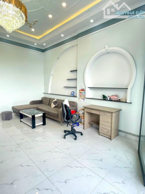 Bán gấp căn nhà cấp 4 có sân thượng, 189m2, Trảng Bàng, SHR, Giá 850 Triệu. - 2