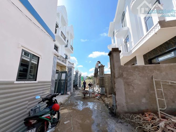Nhà 2 Lầu 4 x 12m, 4 Phòng Ngủ Ngay Cây Xăng Tân Kim Vào 100m. Sổ Hồng Riêng - 2
