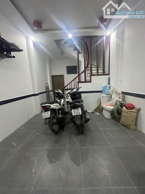 Nhà đẹp Cầu Diễn dòng tiền - phân lô - ô tô 38m 5T MT 3.8m 7,7 tỷ - 2