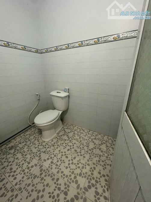 Bán gấp căn nhà cấp 4 đang cho thuê 4tr/th ngay Trần Thị Bốc, Thới Tam Thôn, Hóc Môn 800TR - 2