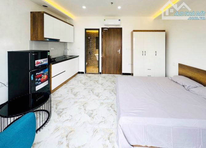 CHDV 8 lầu, thang máy, Hòa Bình gần Đầm Sen, dòng tiền 1.2 tỷ/năm, 20m ra MT. 16.3 TỶ - 2