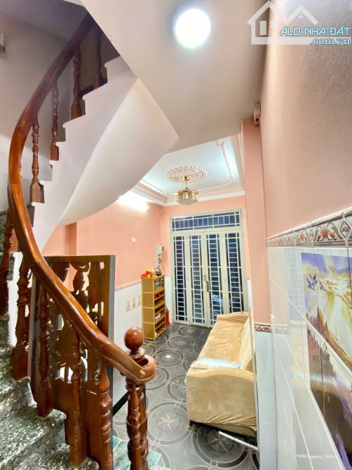 GIẢM SÂU, BÁN GẤP CHỈ CÒN 5.95TỶ.  SIÊU PHẨM VƯỜN CHUỐI QUẬN 3, 30M2, 5 TẦNG CÓ 2ST, 6PN - 2