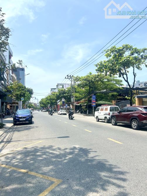 Bán nhà 3 tầng Núi Thành, Hải Châu, vị trí kinh doanh sầm uất, chính chủ lâu đời - 2