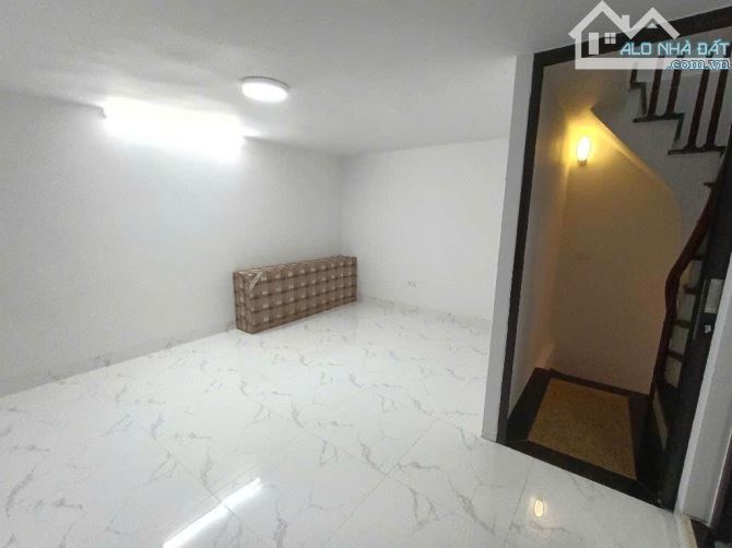 NHÀ MINH KHAI - MỚI KOONG - VỪA Ở VỪA KINH DOANH ĐƯỢC - 30m2 - ZÁ CHỈ 5.25 t.ỷ Ngõ ô tô đỗ - 2