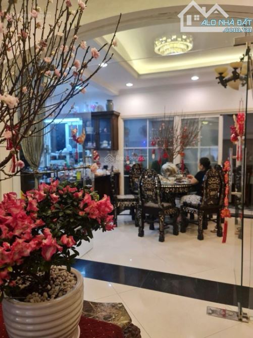 BÁN BIỆT THỰ CAO CẤP, 153M2 - 3 TẦNG 8.5x18M, ĐƯỜNG 12M, THÔNG THOÁNG, GIÁP QUẬN 8 - 14.5 - 2