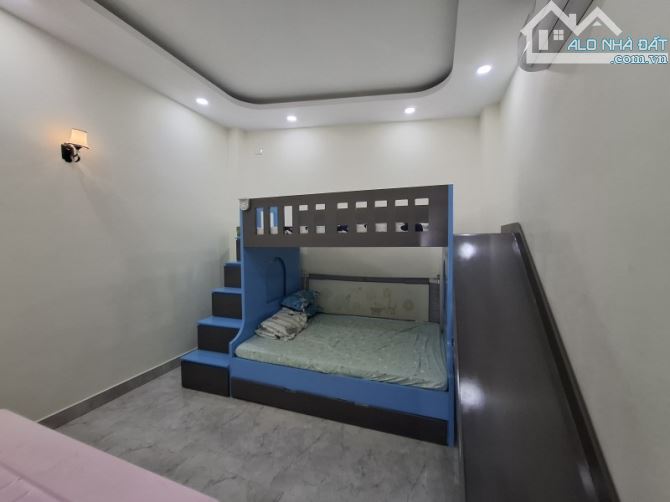Bán nhà 3 Tầng MẶT TIỀN kinh doanh Dĩ An,rẻ hơn căn kế bên 300tr - 2