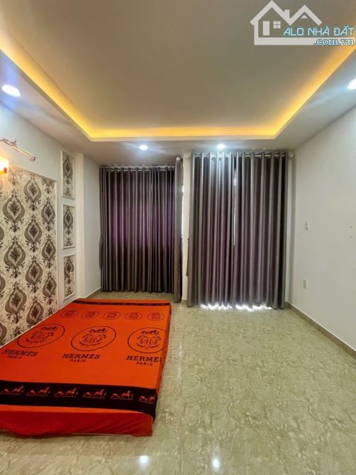 Bán Nhà 4x12.5, Xe Hơi Ngủ Trong Nhà, Nhà mới full nội thất, Đào Tông Nguyên, Giá 6.4 Tỷ. - 3