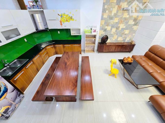 NHÀ 3 TẦNG ĐẸP - GARA OTO - ĐƯỜNG 6M - KHU DÂN TRÍ CAO HÒA CƯỜNG BẮC – GIÁ CHỈ NHỈNH 6 TỶ - 3