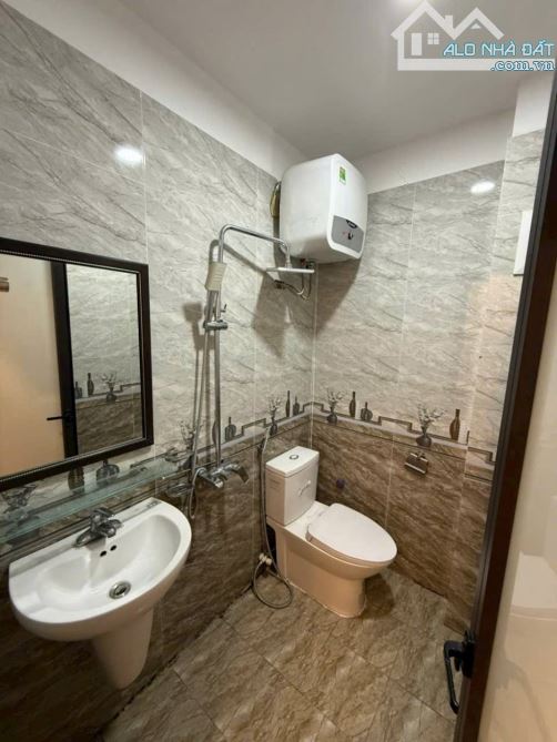 BÁN NHÀ CỔ LINH – 5 TẦNG ĐẸP – 30m2 – 5.65 TỶ - 3