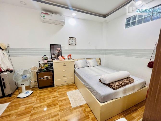 Cộng Hoà , P4 Tân Bình - 6 Tầng - DT 108m2 ( 4m x 27m ) - Chỉ 18.3 Tỷ - 3