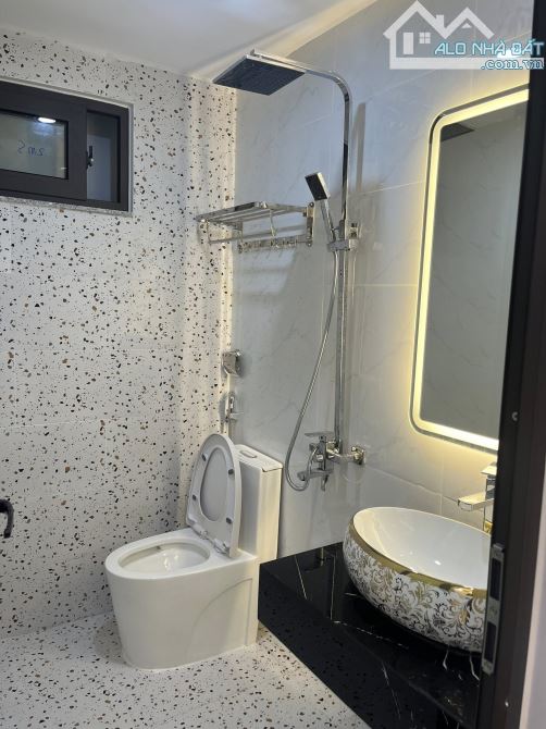 CHÍNH KINH THANH XUÂN NHÀ MỚI ĐẸP FULL NỘI THẤT 100M RA PHỐ 25M2  4 TẦNG 6 TỶ - 3