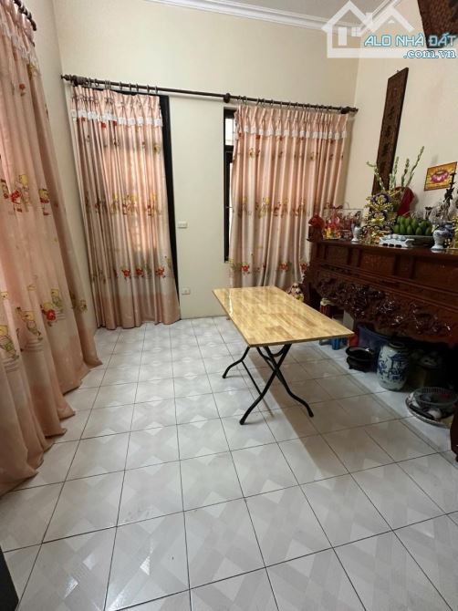 Hot! Bán Nhà Võng Thị - Tây Hồ - Gần Phố -Vài Bước Ra Hồ Tây -88M2 -3Tầng -Mt8.3m -20.8 Tỷ - 3
