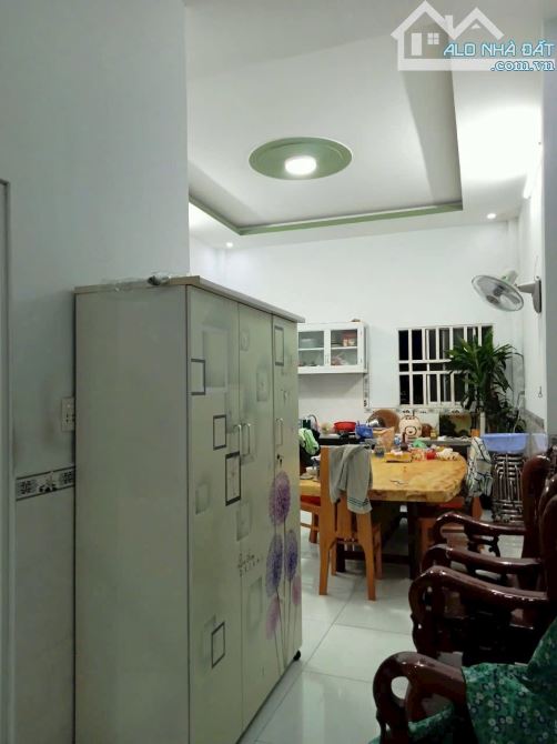 BÁN NHÀ 1T1L PHƯỜNG BỬU HOÀ TP BIÊN HÒA. DT: 4,2x17,5=73,5m2. GIÁ: 2TỶ8 - 3