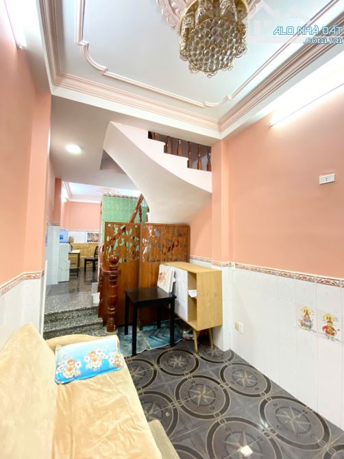 GIẢM SÂU, BÁN GẤP CHỈ CÒN 5.95TỶ.  SIÊU PHẨM VƯỜN CHUỐI QUẬN 3, 30M2, 5 TẦNG CÓ 2ST, 6PN - 3