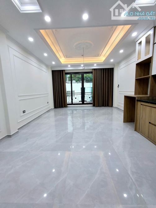 NHÀ ĐẸP SIÊU PHẨM BA ĐÌNH - THANG MÁY - PHÂN LÔ - VỈA HÈ Ô TÔ TRÁNH, ĐỖ NGÀY ĐÊM - LÀM VĂN - 3
