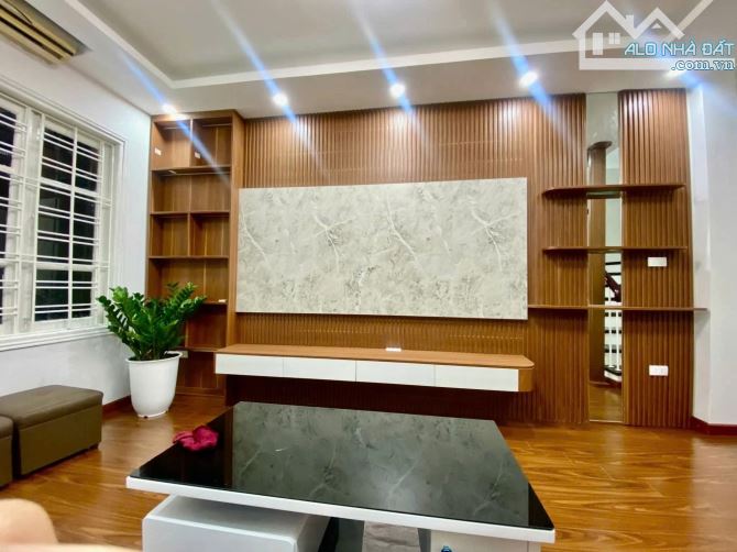 NHÀ PHÂN LÔ ĐÀO TẤN - NGÕ THÔNG, 2 MẶT NGÕ TRƯỚC SAU - Ô TÔ 4 CHỖ ĐỖ CỬA - MT 4M - NHỈNH 1 - 3