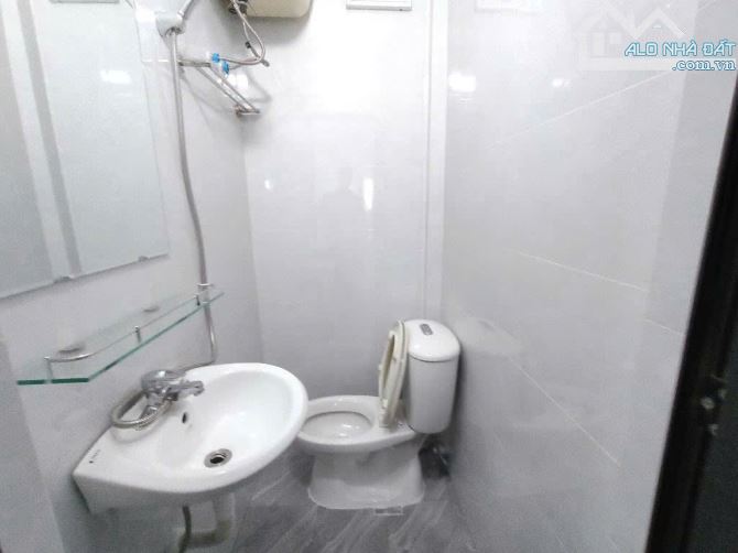 NHÀ MINH KHAI - MỚI KOONG - VỪA Ở VỪA KINH DOANH ĐƯỢC - 30m2 - ZÁ CHỈ 5.25 t.ỷ Ngõ ô tô đỗ - 3